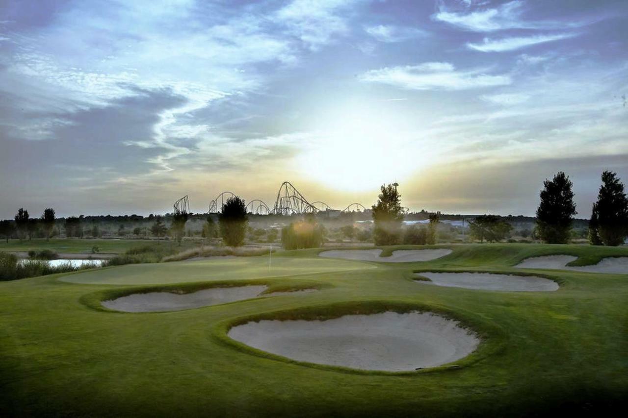 Playa Y Golf